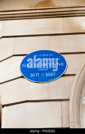 The Blue Plaque of Nell Gwynne Pall Mall London Stock Photo - Alamy