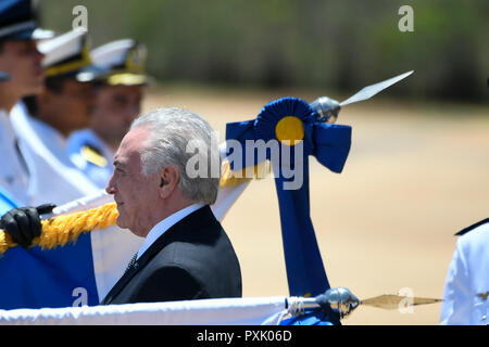 Brasilia, Brazil. 23rd Oct 2018. DF - Brasilia - 10/23/2018 - Military Solemnity Allusive to Aviator Day and Brazilian Air Force Day - Michel Temer, President of the Republic, during Military Solemn Allusive to Airman's Day and Brazilian Air Force Day this Tuesday , October 23, held at the Air Base. Photo: Mateus Bonomi / AGIF Credit: AGIF/Alamy Live News