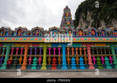 New iconic look with colorful Murugan Temple Batu Caves become a new attraction for tourism in Malaysia - The famous and iconic limestones with new ra Stock Photo