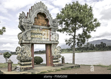 Goldenes Dreieck Mae Sai, Chiang Rai, Nordthailand Grenze Grenzgebiet Thailand Myanmar Laos Asien Suedostasien Golden Triangle Stock Photo