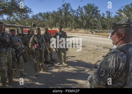 An Observer Controller Training (OCT) from the 91st Training Division ...