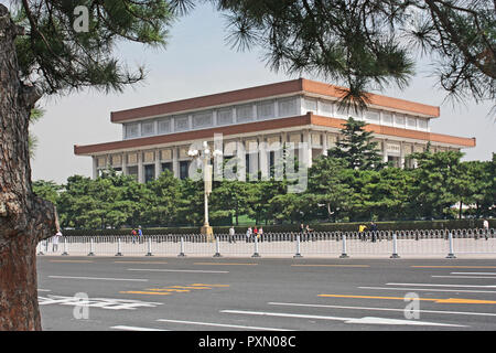 Side and rear elevation The Chairman Mao Memorial Hall a.k.a. the Mausoleum of Mao Zedong, Beijing China Stock Photo