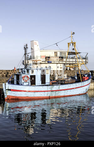 Deutschland, Mecklenburg-Vorpommern, Ostsee, Insel Ruegen, Hafen von Sassnitz, Fischerboot, Fischkutter