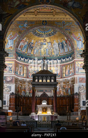 12 century Mosaics by Pietro Cavallini in the apse of the Basillica of Santa Maria in Trastevere.  Trastevere district, Rome, Italy. Stock Photo