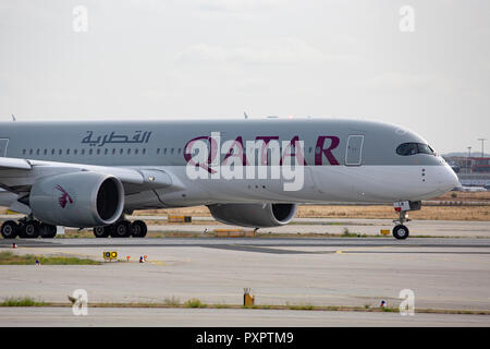 A7-ALM, Airbus A350-941 der Qatar Airways am Flughafen Frankfurt am Main (FRA), 23.09.2018 Stock Photo
