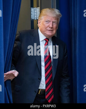 Washington DC, USA. 23rd Oct 2018. United States President Donald J. Trump arrives to deliver remarks at the White House State Leadership Day Conference for Alaska, California, and Hawaii local officials in Washington, DC on Tuesday, October 23, 2018. Credit: Ron Sachs/CNP /MediaPunch Credit: MediaPunch Inc/Alamy Live News Stock Photo