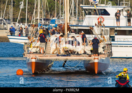 Dana Point California USA 23rd Oct 2018. Hikianalia A traditional Polynesian voyaging canoe arriving in Dana Point California  has sailed more than 2,800 miles from the shores of Hawaii across the North Pacific  carrying a message of Mālama Honua – caring for our Island Earth Credit: Duncan Selby/Alamy Live News Stock Photo