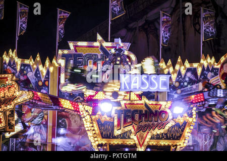 Spass auf dem Münchner Oktoberfest, Bayern Deutschland Stock Photo