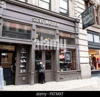 Steve madden in hot sale store sale