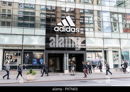 store in the SoHo neighbourhood of York City Photo - Alamy
