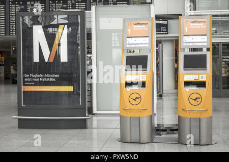 Airport MUC II, Terminal 2, Quick Check-in, München, Bayern, Deutschland, Europa Stock Photo