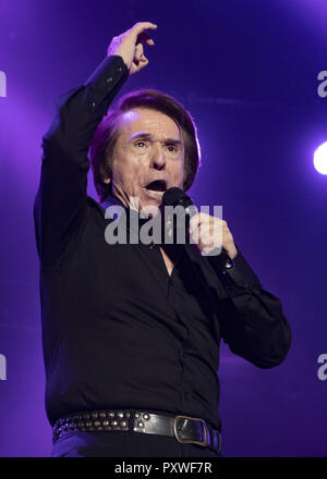 Spanish singer Raphael performs live at the Palace of Sports  Featuring: Raphael Where: Madrid, Spain When: 22 Sep 2018 Credit: Oscar Gonzalez/WENN.com Stock Photo