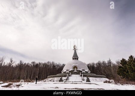 Dedicated in 1993, the Grafton Peace Pagoda in Petersburgh, New York includes a temple, gardens, pond and the pagoda. Each year on September 11, a gro Stock Photo