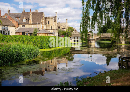 Edward Brownings (1845) three-arch bridge over the River Welland in historic Stamford, Lincolnshire, UK Stock Photo