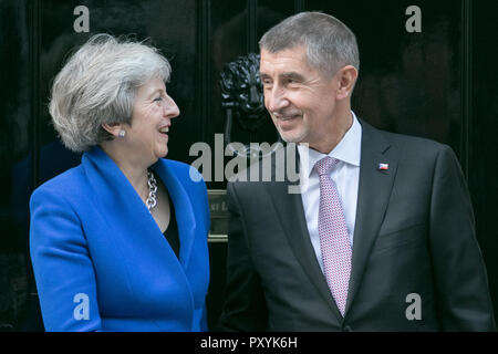 London, UK. 24th Oct, 2018. The Prime Minister of the Czech Republic, Andrej Babiš is welcomed at Downing Street by British PM Theresa May who are expected to discuss Brexit during their bilateral meeting at Number 10 Credit: amer ghazzal/Alamy Live News Stock Photo