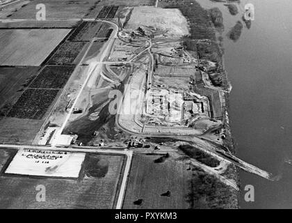 Cordova, Iowa, USA. 23rd Oct, 2018. The Quad-Cities Nuclear Generating ...