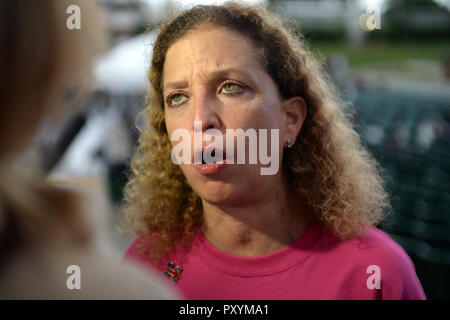 Miami, United States Of America. 29th Oct, 2016. MIAMI, FL - OCTOBER 29: Rep. Debbie Wasserman Schultz (D-FL) and U.S. candidate Rep. Patrick Murphy (D-PA) speak before the Get Loud for Hillary Clinton at GOTV Concert in Miami at Bayfront Park Amphitheatre on October 29, 2016 in Miami, Florida People: Debbie Wasserman Schultz Credit: Storms Media Group/Alamy Live News Stock Photo