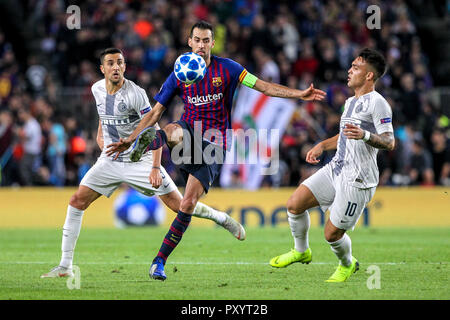 Barcelona, Spain. 24th October, 2018. 24th October 2018, Camp Nou, Barcelona, Spain; UEFA Champions League football, Barcelona versus Inter Milan; Sergio Busquets of FC Barcelona controls an aerial ball under pressure Credit: UKKO Images/Alamy Live News Stock Photo