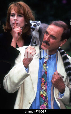 London.UK.  Jamie Lee Curtis and  John Cleese  at the  Fierce Creatures photocall at the start of filming.  11th May 1995. The film was released in 1997. ReCaptioned: 24.10.2018.  Ref:LMK11-S241018-001  Credit: Landmark / MediaPunch Stock Photo