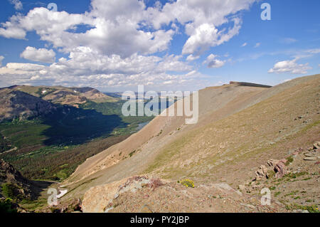 Views along the scenic point trail in Glacier National Park Stock Photo