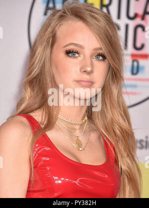 Lexi Drew at the 2018 American Music Awards held at Microsoft Theater