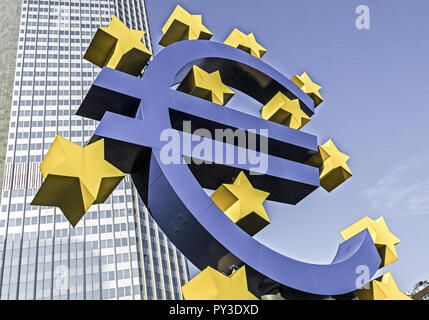 Euro-Skulptur in Frankfurt, Deutschland Stock Photo