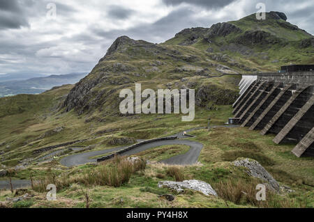 Stwlan Dam and the Moelwyn mountains near Blaenau Ffestiniog in Snowdonia. Stock Photo