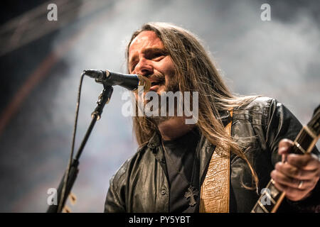 Norway, Oslo - October 25, 2018. The American southern rock band Blackberry Smoke performs live concert at Sentrum Scene in Oslo. Here guitarist Paul Jackson is seen live on stage. (Photo credit: Gonzales Photo - Terje Dokken). Credit: Gonzales Photo/Alamy Live News Stock Photo