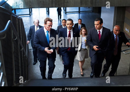 President Barack Obama talks with Governor Arnold Schwarzenegger, and L.A. Mayor Antonio Ramon Villaraigosa prior to an event at the Miguel Contreras Learning Center, Los Angeles, California 3/19/09.  Official White House Photo by Pete Souza Stock Photo