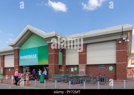 Warrington branch of Homebase is now being used as a Clearance Outlet Stock Photo