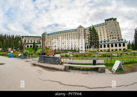 LAKE LOUISE, CANADA - JULY 4, 2018: The Fairmont Chateau Lake Louise is located on the shores of Lake Louise, Alberta, Canada Stock Photo