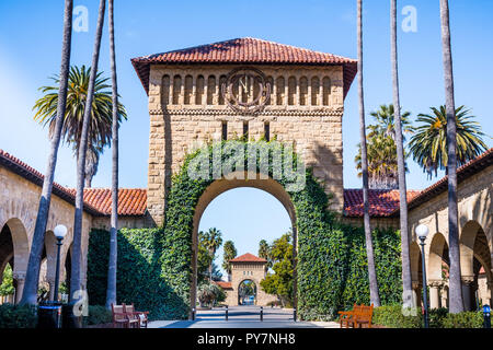 February 20, 2018 Palo Alto / CA / USA - Entrance to the Main Quad at Stanford University; Ivy growing on decorative arches Stock Photo