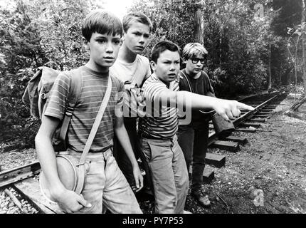 Original film title: STAND BY ME. English title: STAND BY ME. Year: 1986. Director: ROB REINER. Stars: JERRY O'CONNELL; RIVER PHOENIX; COREY FELDMAN; WIL WHEATON. Credit: COLUMBIA PICTURES / Album Stock Photo