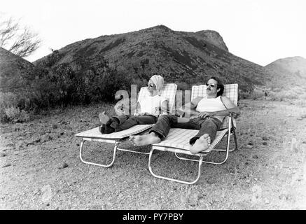 Original film title: RAISING ARIZONA. English title: RAISING ARIZONA. Year: 1987. Director: ETHAN COEN; JOEL COEN. Stars: HOLLY HUNTER; NICOLAS CAGE. Credit: 20TH CENTURY FOX / Album Stock Photo