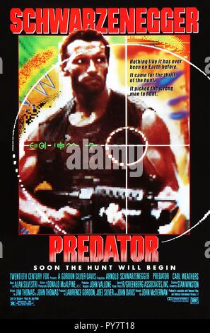 Original film title: PREDATOR. English title: PREDATOR. Year: 1987. Director: JOHN MCTIERNAN. Stars: ARNOLD SCHWARZENEGGER. Credit: 20TH CENTURY FOX / Album Stock Photo