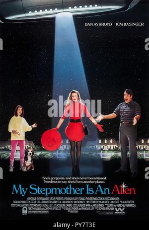 Original film title: MY STEPMOTHER IS AN ALIEN. English title: MY STEPMOTHER IS AN ALIEN. Year: 1988. Director: RICHARD BENJAMIN. Credit: COLUMBIA PICTURES / Album Stock Photo