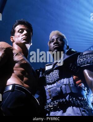 Original film title: DEMOLITION MAN. English title: DEMOLITION MAN. Year: 1993. Director: MARCO BRAMBILLA. Stars: WESLEY SNIPES; SYLVESTER STALLONE. Credit: WARNER BROS/SILVER PICTURES / Album Stock Photo