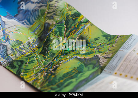 green pin marks a location of a destination on a map, switzerland Stock Photo