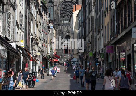Clermont-Ferrand (central France): 'rue des Gras' street in the town centre. In the background, the Cathedral of Our Lady of the Assumption of Clermon Stock Photo