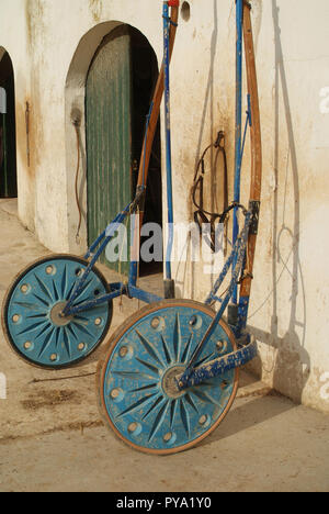 Harness racing, Sulky Racing, Horse Gig Racing, on the beach. Gypsy ...