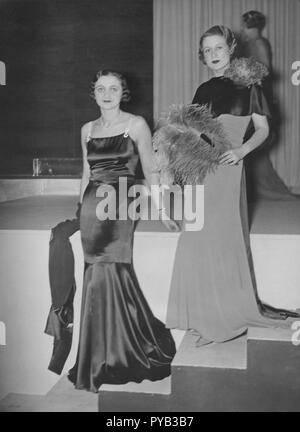 Fashion show 1934. The department store NK in Stockholm is host for the Austrian fashion show, and the Vienna fashion models are wearing the latest dresses from the Donautown. January 22 1934 Stock Photo