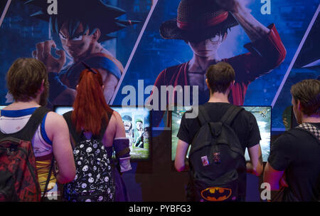 ExCel, London, UK. 26 October, 2018. Three day MCM Comic Con, comic book and cosplay event, opens at ExCel with many visitors in elaborate cosplay costume. The computer games companies present ther latest hardware and games software, with visitor demonstrations. Credit: Malcolm Park/Alamy Live News. Stock Photo