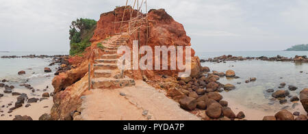 Merissa, Sri Lanka, Parrot Rоck. Huge boulders on the beach. Stock Photo