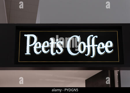 SAN FRANCISCO, CA/USA - OCTOBER 21, 2018: Peet's Coffee and Tea exterior and sign. Peet's Coffee is a San Francisco Bay Area based specialty coffee ro Stock Photo