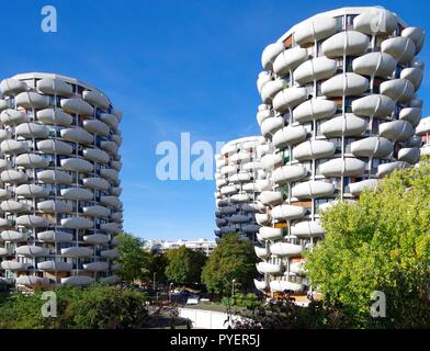 Les Choux de Creteil, a mostly high-rise housing estate in suburban Paris, with curved concrete balconies which create private open air spaces Stock Photo