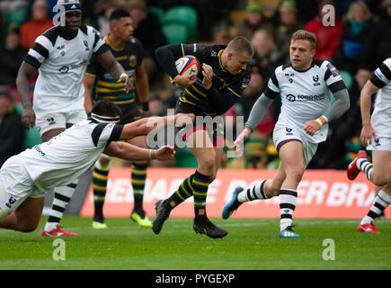 Northampton, UK. 27th October 2018. Ollie Sleightholme of Northampton Saints runs with the ball during the Premiership Rugby Cup match between Northampton Saints and Bristol Bears. Andrew Taylor/Alamy Live News Stock Photo