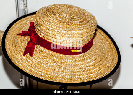 Traditional Canarian female straw hat 