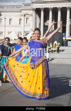 london uk 28th october 2018 indian performers of the mass ghoomar dance in traditional costumes pose at the diwali festival in trafalgar square diwali traditionally symbolises joy love reflection resolution forgiveness light and knowledge and represents the victory of good over evil and light over darkness credit amer ghazzalalamy live news pyjrwj