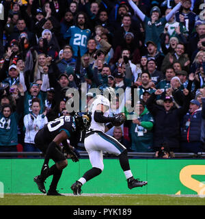 Philadelphia Eagles tight end Dallas Goedert (88) before an NFL wild-card  football game against the Tampa Bay Buccaneers Sunday, Jan. 16, 2022, in  Tampa, Fla. (AP Photo/Mark LoMoglio Stock Photo - Alamy