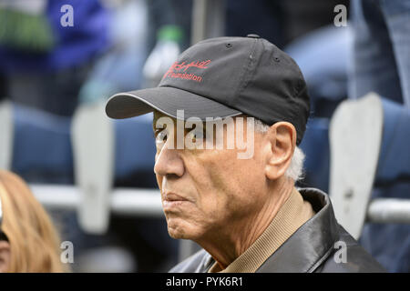 Seattle, Washington, USA. 28th Oct, 2018. Seattle Sonic great LENNY WILKINS is recognized before the Sounders match as San Jose visits the Seattle Sounders in a MLS match at Century Link Field in Seattle, WA. Credit: Jeff Halstead/ZUMA Wire/Alamy Live News Stock Photo